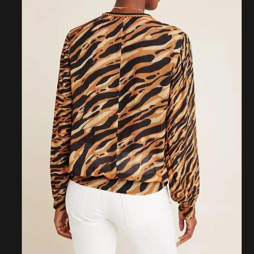 Women's Patrice Tiger Print Blouse - Picture 3 of 7